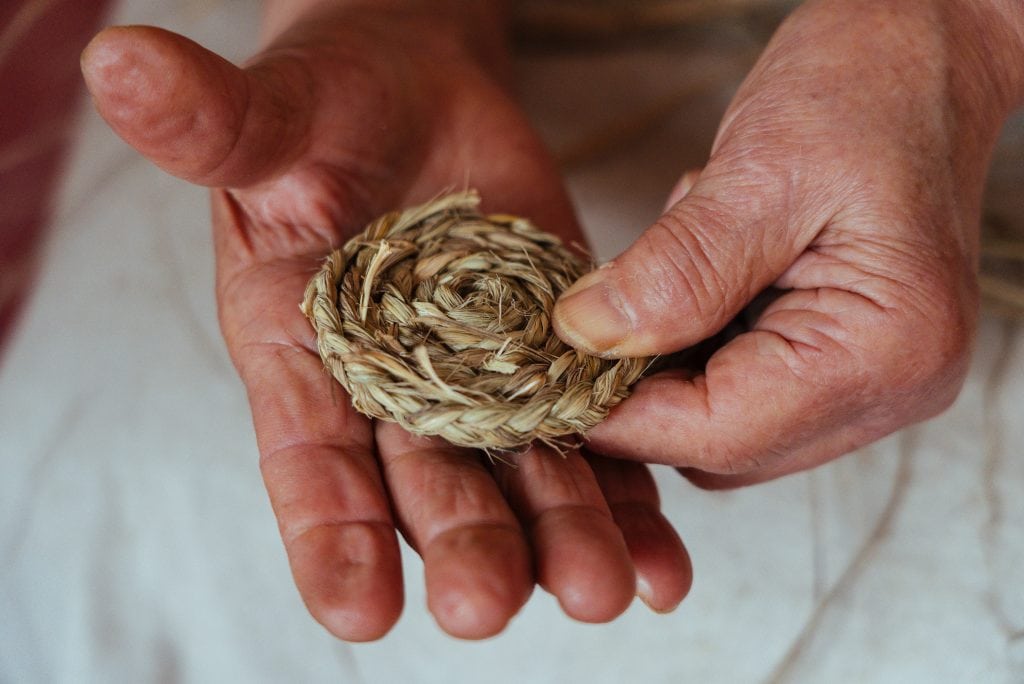 Burrinho feito em esparto