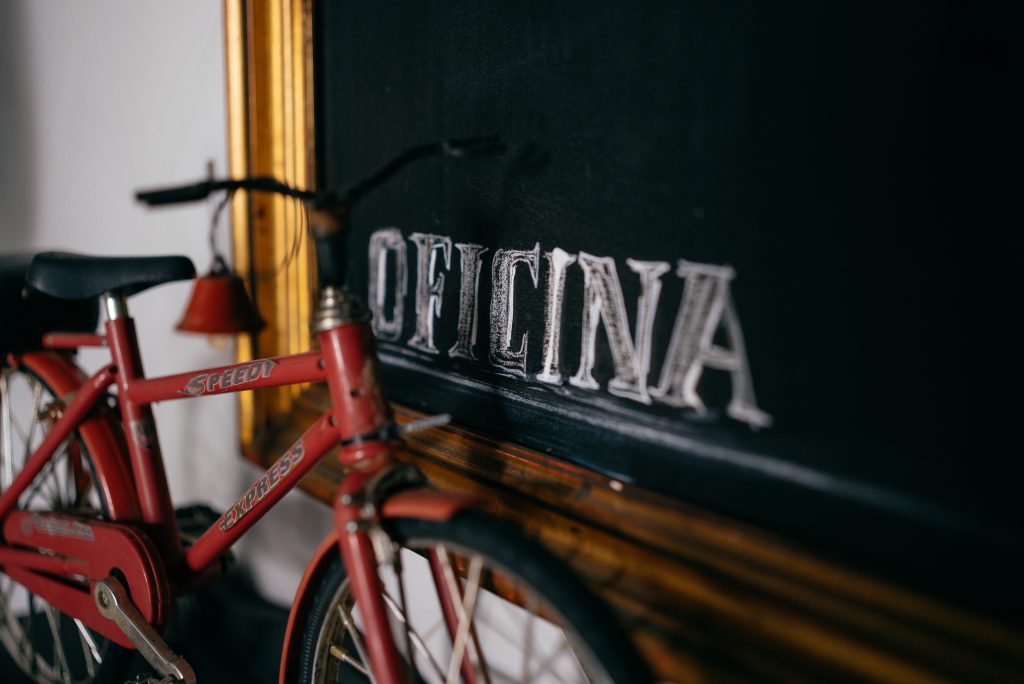 Oficina de bicicletas no Germano Biciarte Café