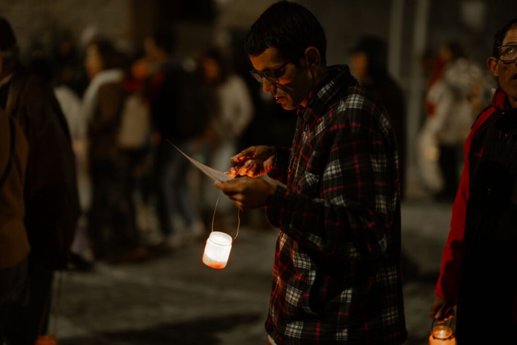 Desfile pela aldeia no magusto da ASTA