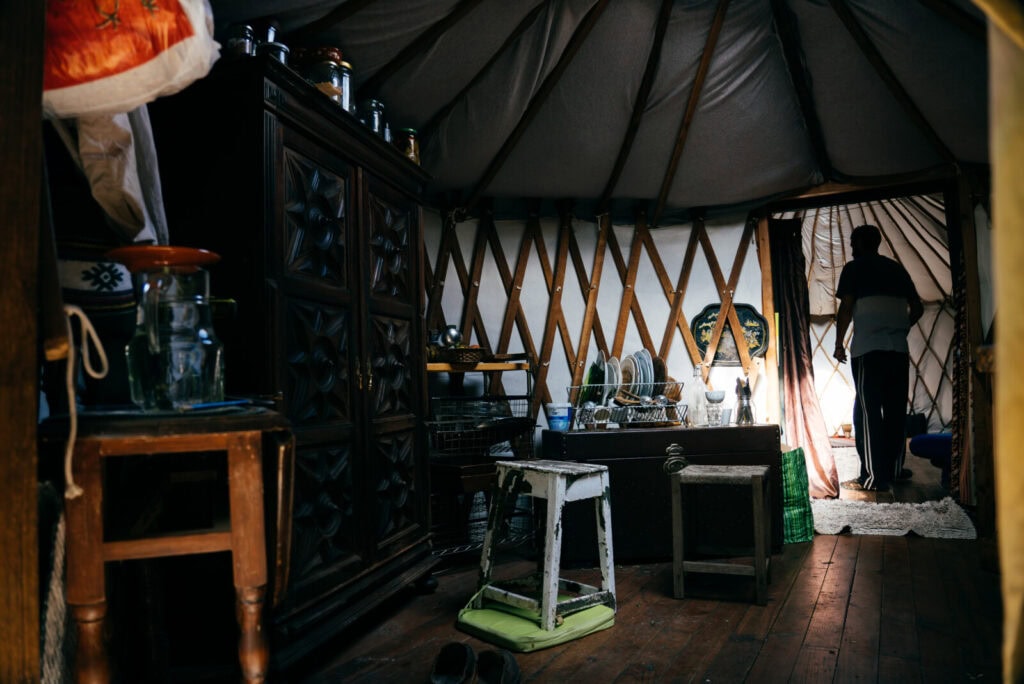 Yurt construído por Joana e Yassine