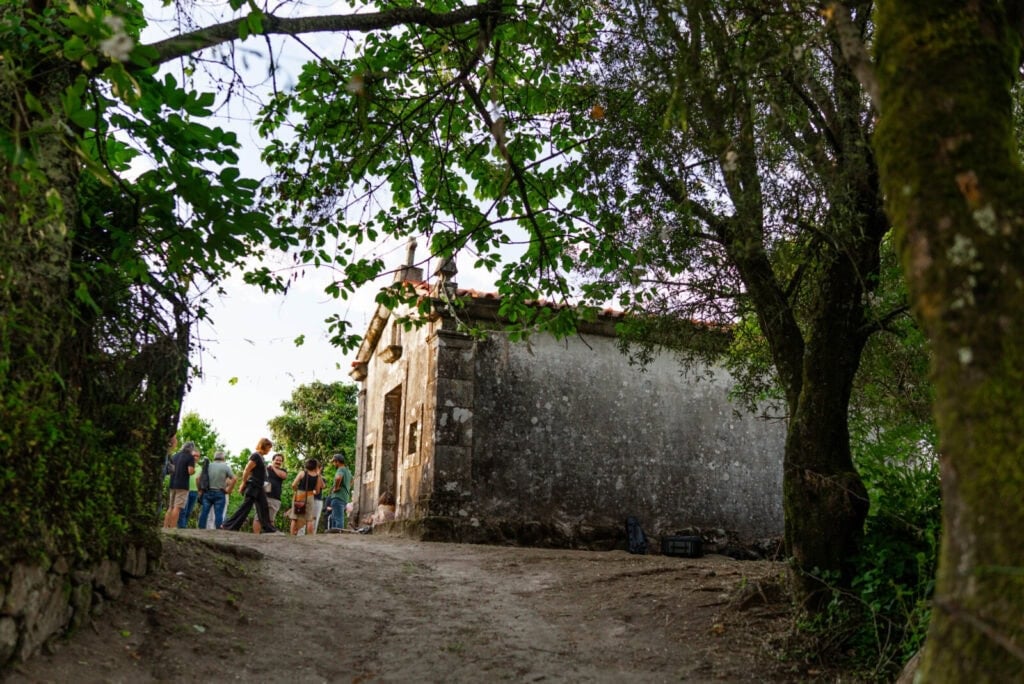 Capela de São Gregório, Bravães e Lavradras