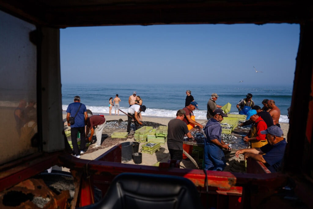 Arte xávega na Praia de Mira